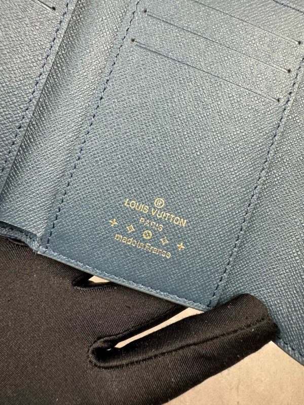 LV “Portefeuille Victorine”wallet