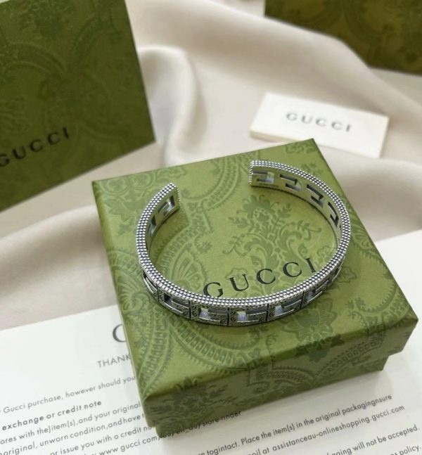  Gucci bangles